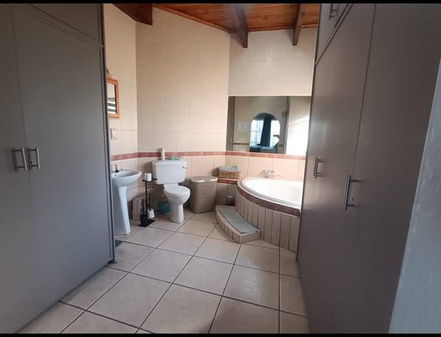 3 BEDROOM PROPERTY TO RENT IN PETERSFIELD